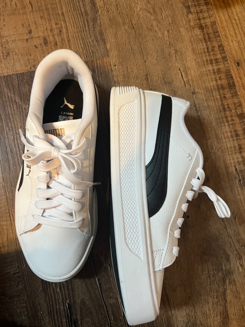 Puma White Sneakers with Gold Accents - Picture 3 of 3